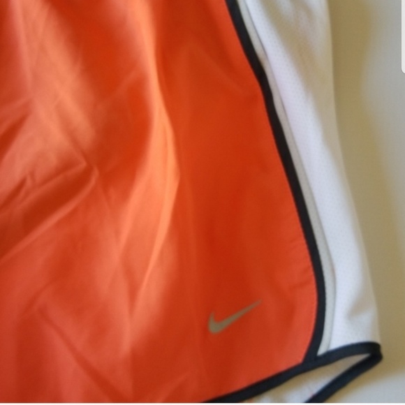 Nike short size L - Picture 2 of 5